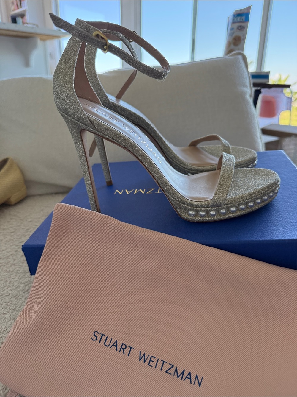 Stuart Weitzman Nudistdisco
Pearl Platform Sandals Fig-Fine Glitter Sz 8.5 NIB - Picture 6 of 7